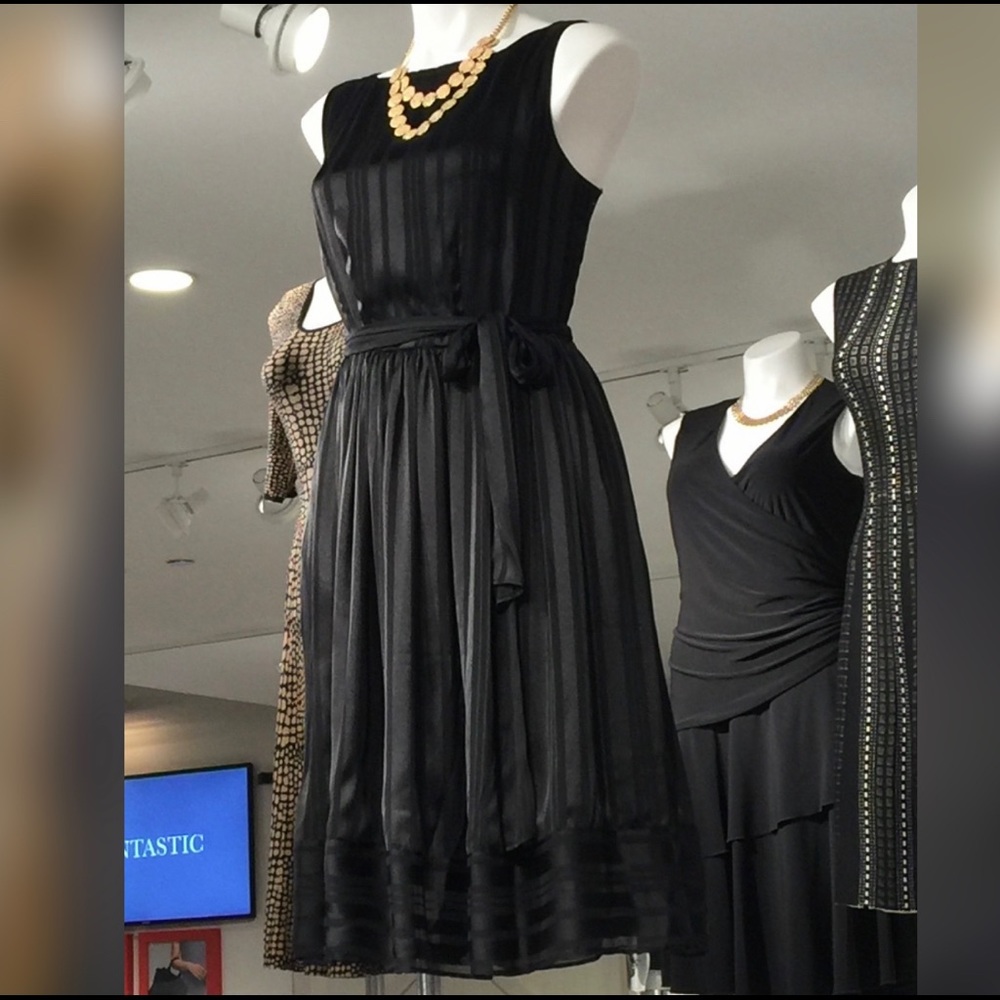 Black satin cocktail dress Carmen Marc Valvo 16